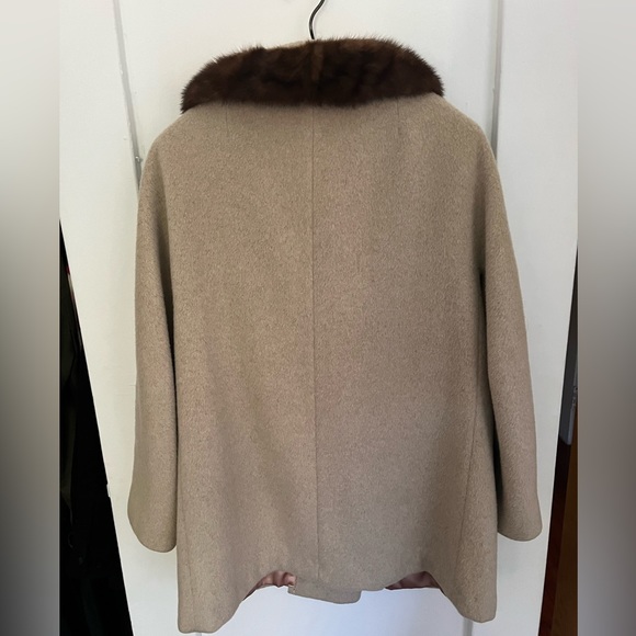Vintage 1960s Camel Hair and Fur Coat - Picture 7 of 10